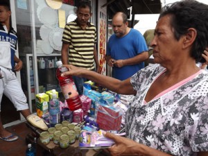 Sanfranciscanos ceden y le compran a los «bachaqueros» 2 1591 A2