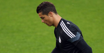 Ronaldo y Messi a la caza de Luiz Adriano 2 1597 14B2 AFP 01