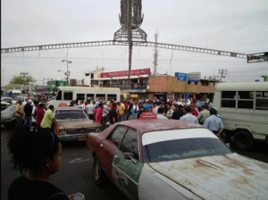 Protestaron en la Curva por botes de aguas negras 1 1601 Breve 1