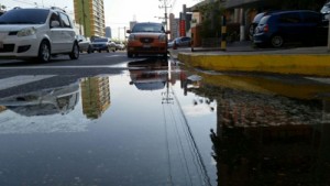 «Mega Bote de agua» en la calle 76 1 1616 2 d bote de agua
