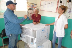Donan aires acondicionados a consultorio de Barrio Adentro en Los Cortijos 1 3D FINAL