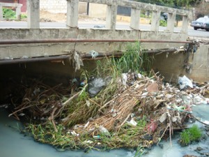 Cañada Morillo genera preocupación a vecinos 2 2C