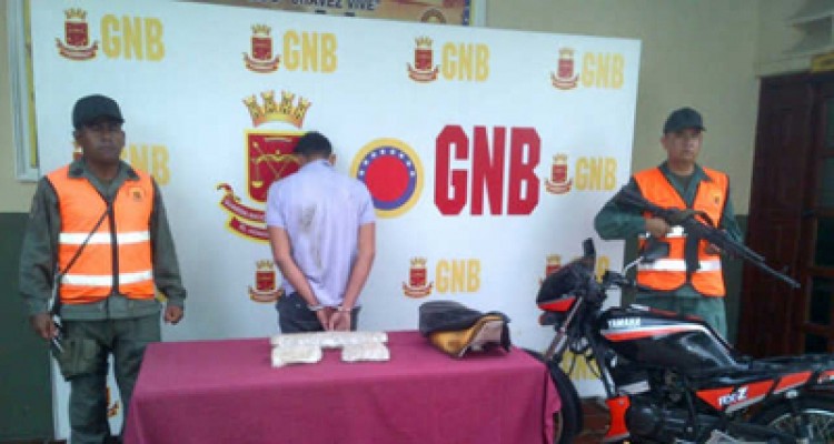 Lo detienen con más de 3 kg de cocaína 1 b