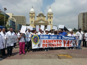 Basura para regalar hay en Parque Las Colinas 2 3C