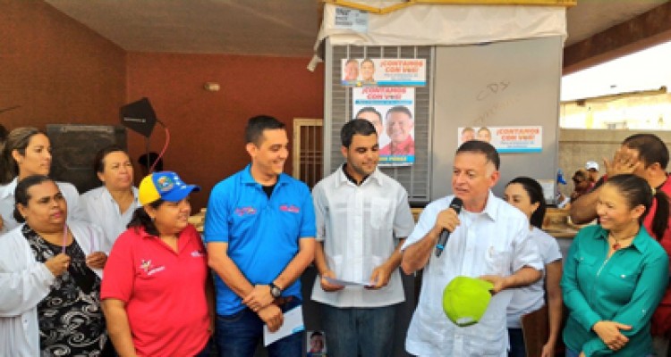 Arias entregó aires acondicionados en CDI 1 1767 3BBBB
