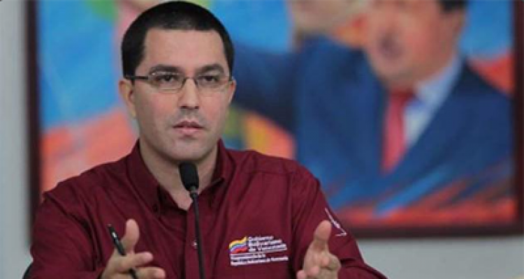 Arreaza: Quieren someter al pueblo al FMI 1 7B