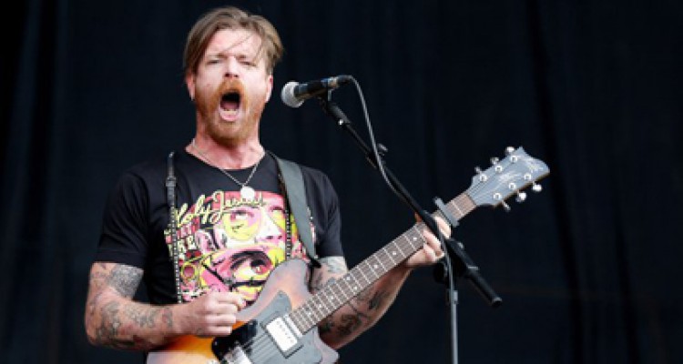 El cantante de Eagles of Death Metal homenajea a las víctimas del Bataclán 1 1797 17B