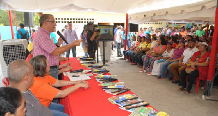 Entregan 2 mil kits escolares en San Francisco 1 1798 2B