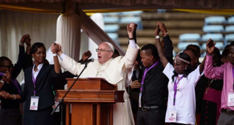 El papa Francisco partió de Bangui hacia Roma 1 1805 19C JU