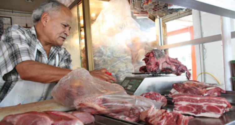 Carniceros rechazan el precio regulado del pernil 1 1805 9a