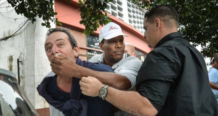 Cuba apresa activistas pero niega tener presos políticos 1 1815 19B