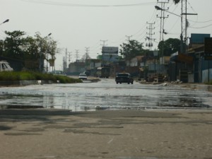 Vecinos denuncian bote de aguas blancas 2 1818 2D