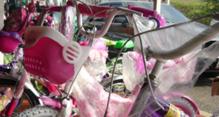 Vendedores de juguetes se depravan con los precios 1 1821 4D 01