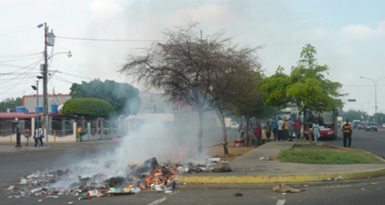 Vecinos de San Miguel optan por quemar la basura 1 1822 3EEEE