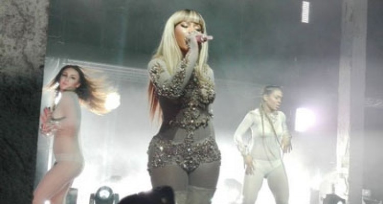 Rapera Nicki Minaj actuó en Angola pese a críticas de colectivos de DD HH 1 1825 17C