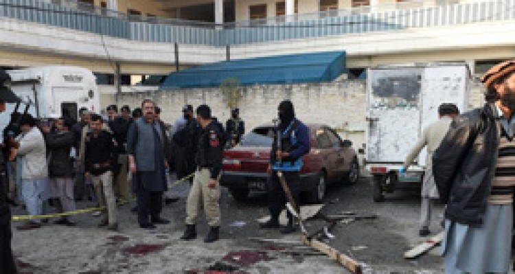Ataque suicida talibán deja 26 muerto 1 1832 19A 01 03