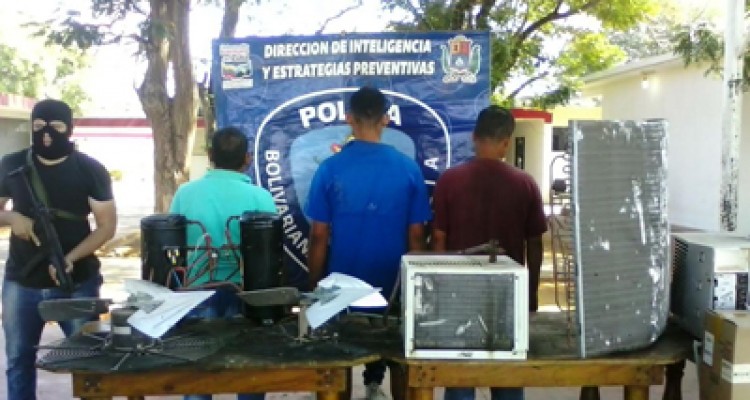 Detenidos tres sujetos por robo de aires acondicionados del Hospital Central 1 1837 23E