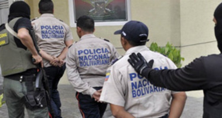 Detenidos 9 pnb por disparar a escoltas de la Canciller 1 1841 22AAA 01