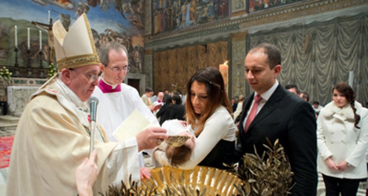Papa Francisco bautizó a 26 niños en la Capilla Sixtina 1 1842 19B