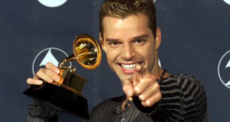 El latino Ricky Martin se alzó con un Grammy 1 1875 10b