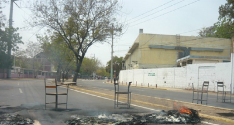Estudiantes del IUTM exigen seguridad y cambio de director 1 1902 2c