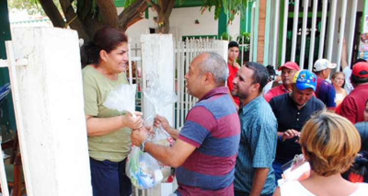 Continúa venta de alimentos casa por casa 1 1908 2D
