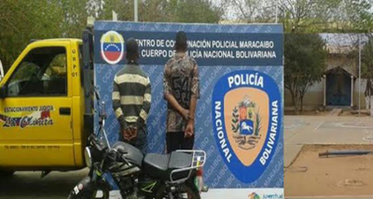 Detenidos dos sujetos con artículos de higiene personal y uniformes deportivos 1 1923 índice