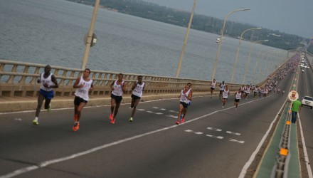 10 A Cortesía