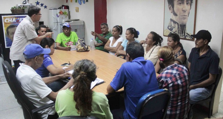 Hidrolago atiende peticiones de los habitantes de Idelfonso Vásquez 1 11