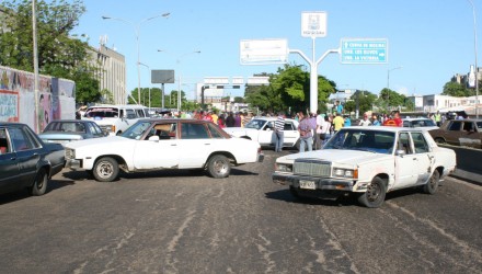 2B PROTESTA CARRITOS