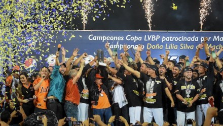 AGUILAS 1 11 Twitter Aguilas del Zulia