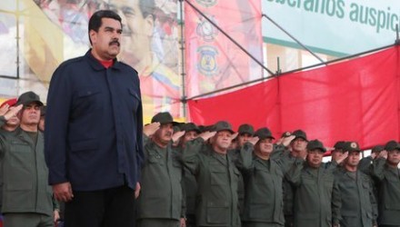 Presidente Nicolas Maduro con FANB