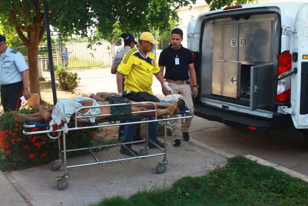 Funcionarios del CICPC trasladaron los cuerpos a la morgue de LUZ