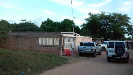 en 1
