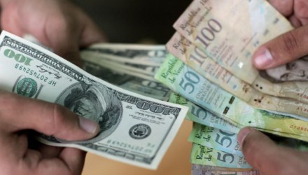 160310200953 dolares bolivares getty ps 640x360 getty nocredit