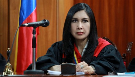 Presidenta del con toga