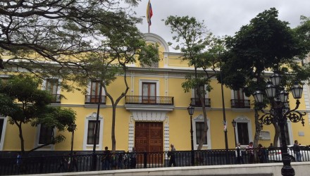 1200px Casa Amarilla de Caracas 2015
