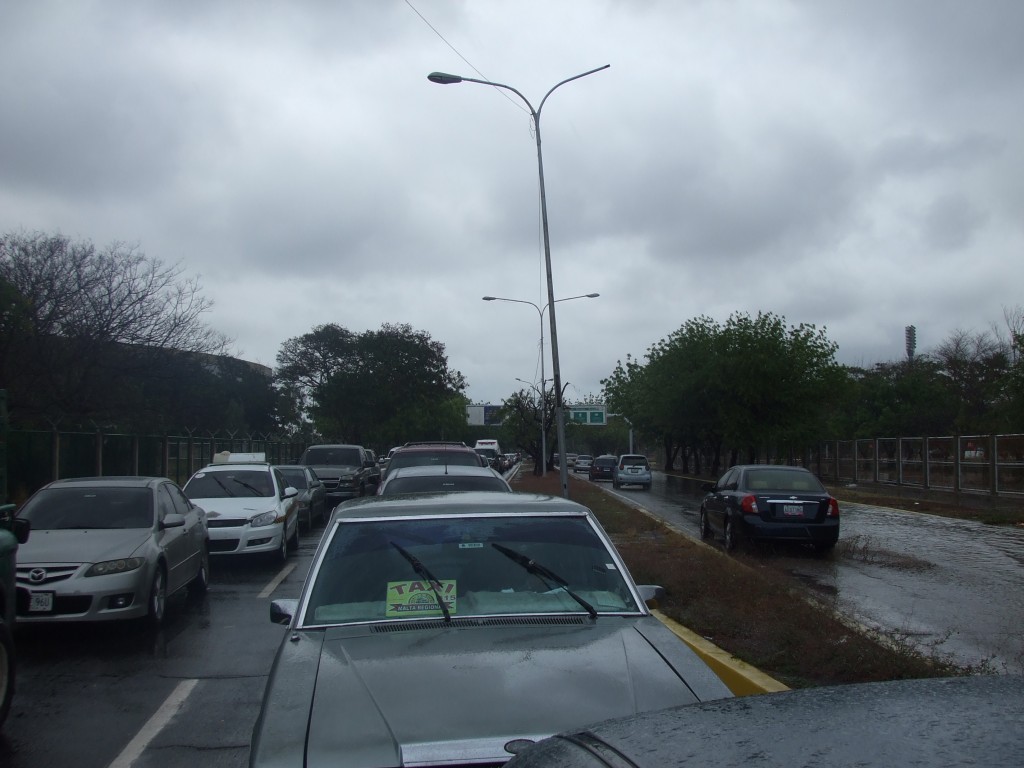 Lluvias en Maracaibo convierten a la ciudad en una laguna 2 3B lluvias