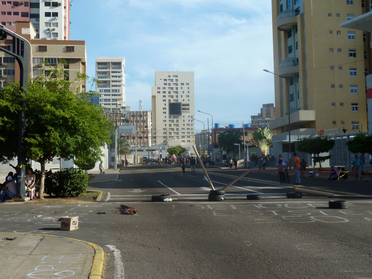 De esta manera se vivió nuevamente el «trancazo» en Maracaibo (En Fotos) 14 Universidad con Bella Vista 5