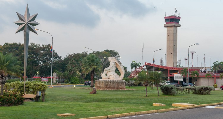 1200px La Chinita International Airport