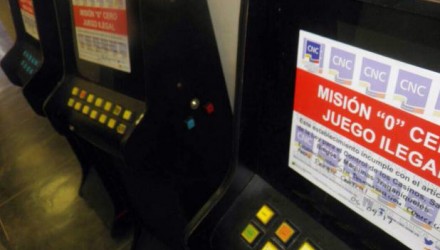 Comisión Nacional de Casinos incautó 11 máquinas traganíqueles en Parque Central 1