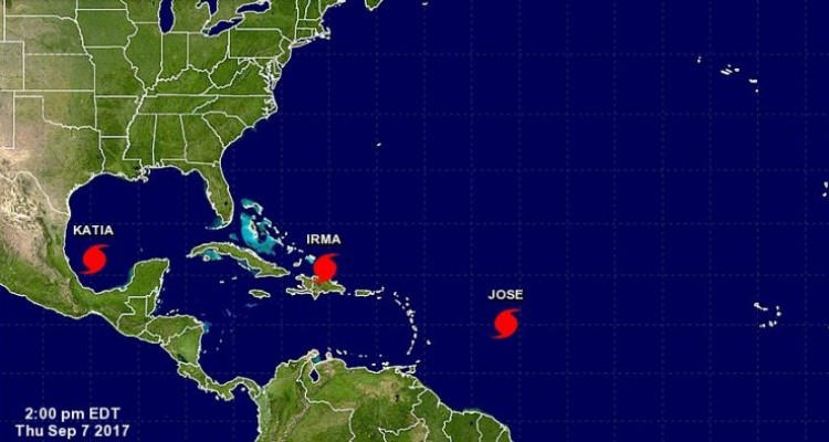 tres huracanes
