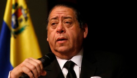HERMAN eSCARRA DEMANDA mADURO