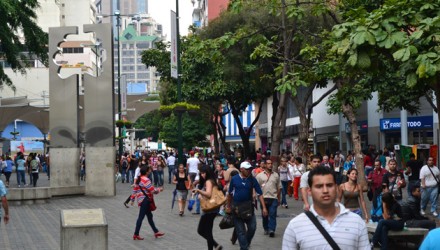 gente630caminandoCCS