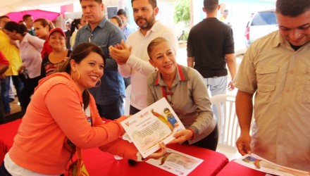 16 11 2017 EM Entrega de 12 Viviendas en Municipio San Fco 18