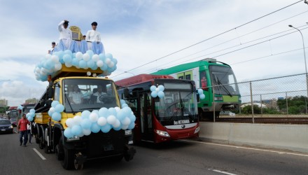 20171116KAO Metro Procesion 2001