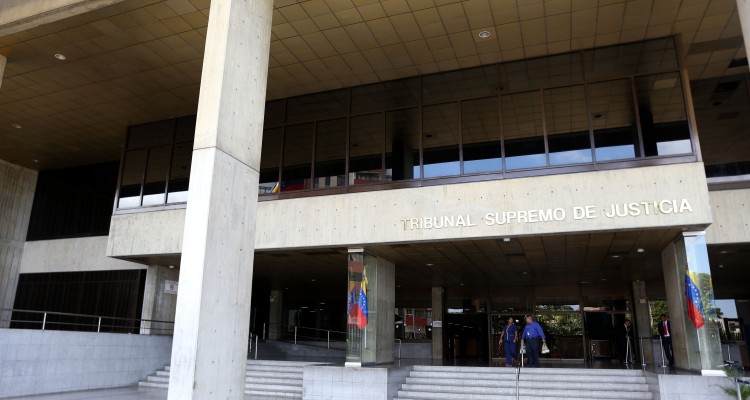 TSJ prohibió al semanario El Heraldo publicar imágenes con contenido sexual 1 img 5377ft1499194466