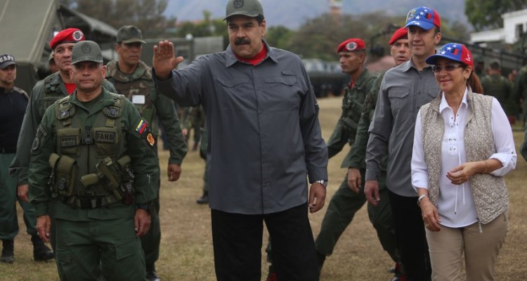 7 A Nicolás Maduro
