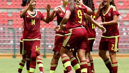 Vinotinto femenina