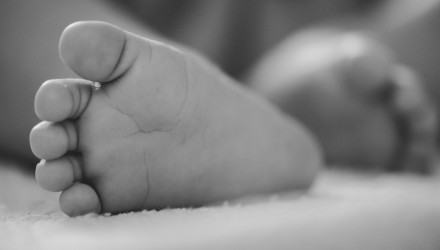 pie bebe blanco y negro